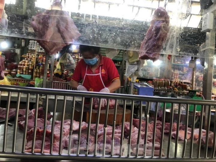 Mua bán ế ẩm nhất trong 30 năm, giá thịt heo, gà đang tuột dốc - 2