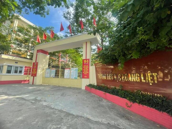 7 học sinh tiểu học ở Hà Nội nhập viện do hút phải thuốc lá điện tử - 1