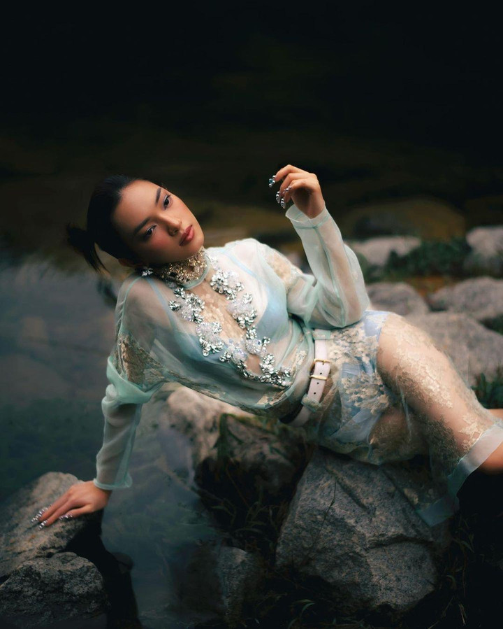 Ngắm sao Việt diện váy xuyên thấu gợi cảm mà vẫn thanh lịch - 8