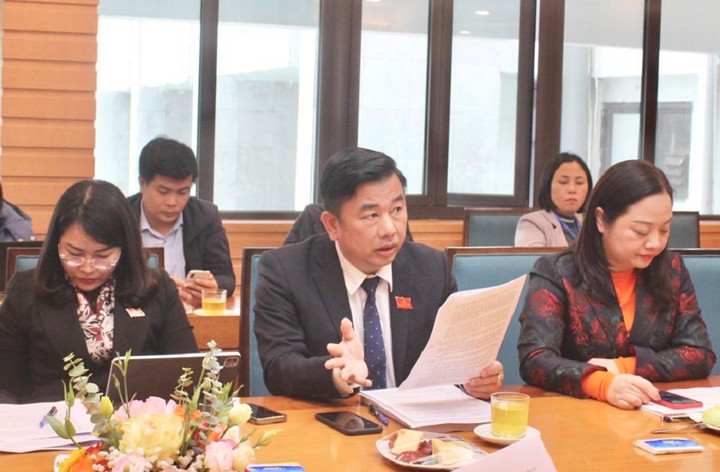 Đại biểu HĐND Hà Nội: Cần phân tích nguyên nhân viên chức y tế, giáo dục bỏ việc - 2
