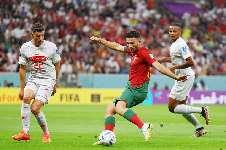 Sao trẻ thay Ronaldo lập hattrick, Bồ Đào Nha thắng đậm Thụy Sỹ - 1
