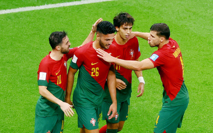 Trực tiếp bóng đá Bồ Đào Nha 6-1 Thụy Sỹ: Ronaldo vào sân - 4