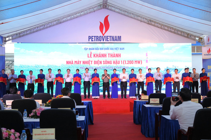 Ứng dụng công nghệ vào quản trị biến động, Petrovietnam giữ vững đà tăng trưởng - 1