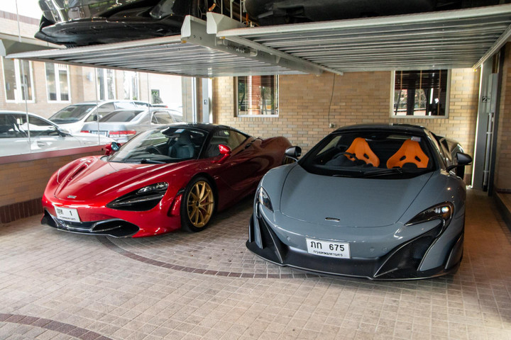 Ngắm bộ sưu tập siêu xe hàng hiếm tại Thái Lan - 17