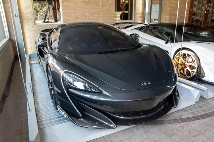 Ngắm bộ sưu tập siêu xe hàng hiếm tại Thái Lan - 12