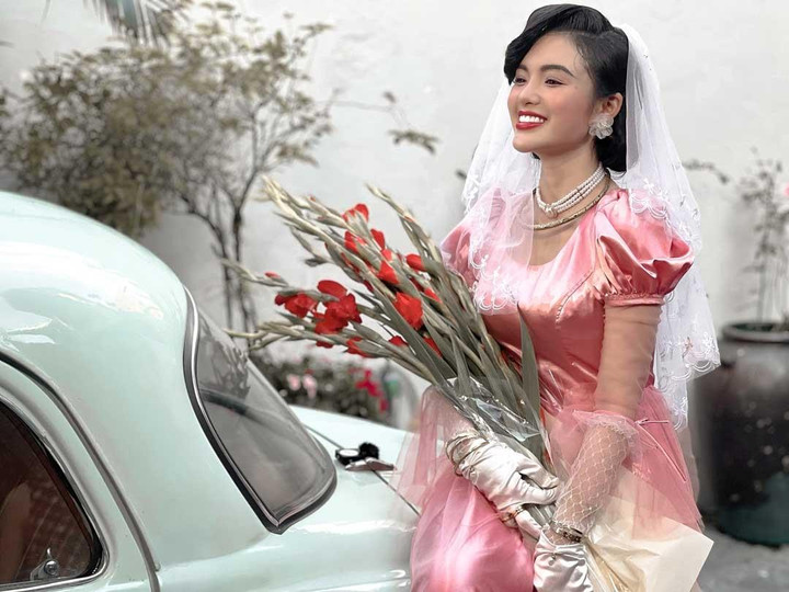 Nhật Hạ gây thương nhớ khi mặc váy cưới vintage đẹp cuốn hút - 2