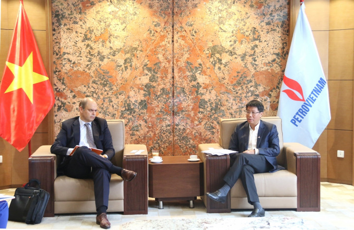 Petrovietnam và Ngân hàng ING tăng cường hợp tác lĩnh vực năng lượng tái tạo - 1