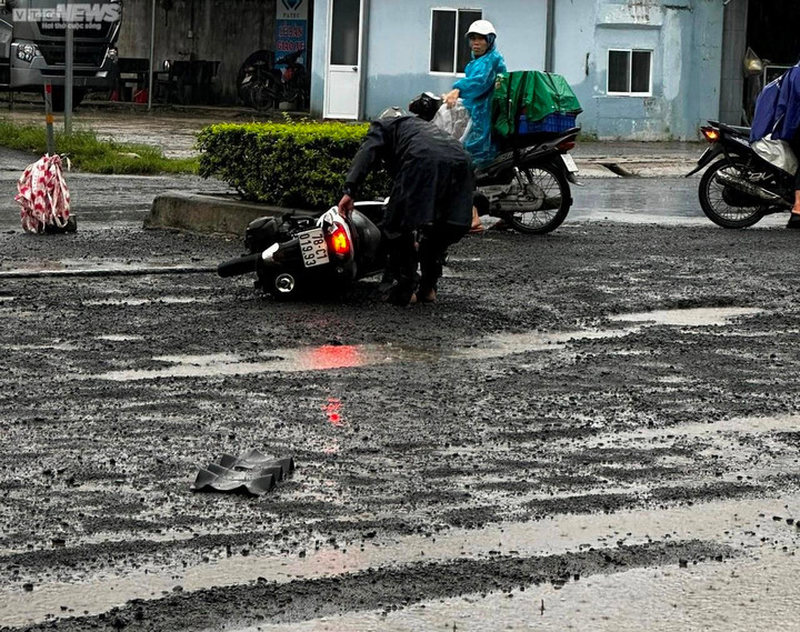 Khó hoàn thành sửa chữa quốc lộ 1 qua Phú Yên đúng cam kết - 1