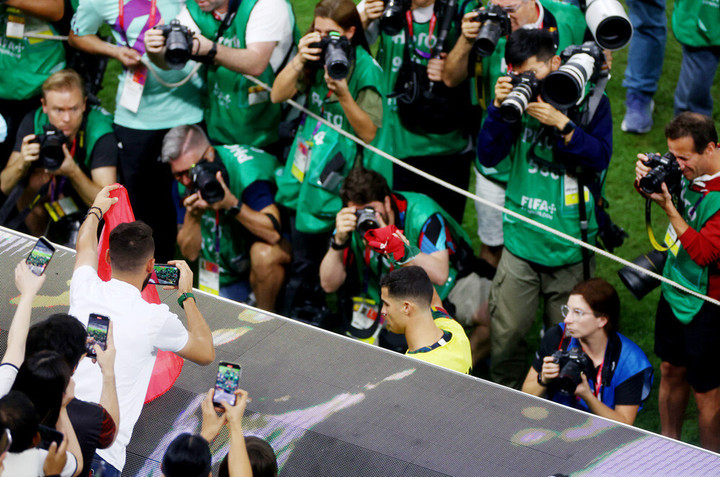 Trực tiếp bóng đá Bồ Đào Nha 6-1 Thụy Sỹ: Ronaldo vào sân - 11