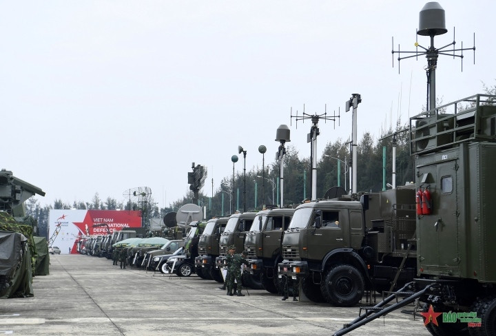 Khi nào người dân được tham quan tự do triển lãm quốc phòng quốc tế ở Gia Lâm? - 1