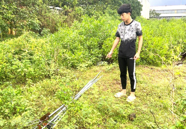 Ngăn chặn 2 nhóm thiếu niên hỗn chiến bằng dao phóng lợn - 1