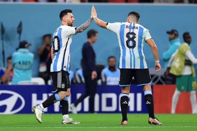 Làm sao cản nổi Messi? - 2