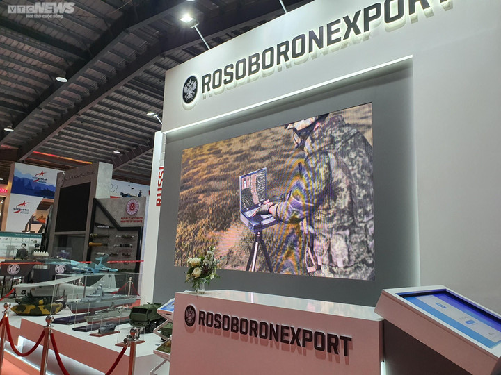 Triển lãm Quốc phòng 2022: Không quân Việt Nam trình diễn trên bầu trời Hà Nội - 80