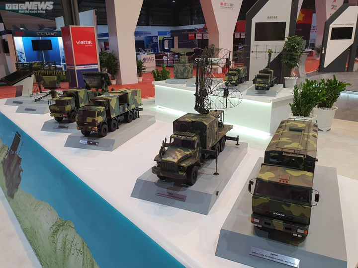 Triển lãm Quốc phòng 2022: Không quân Việt Nam trình diễn trên bầu trời Hà Nội - 70