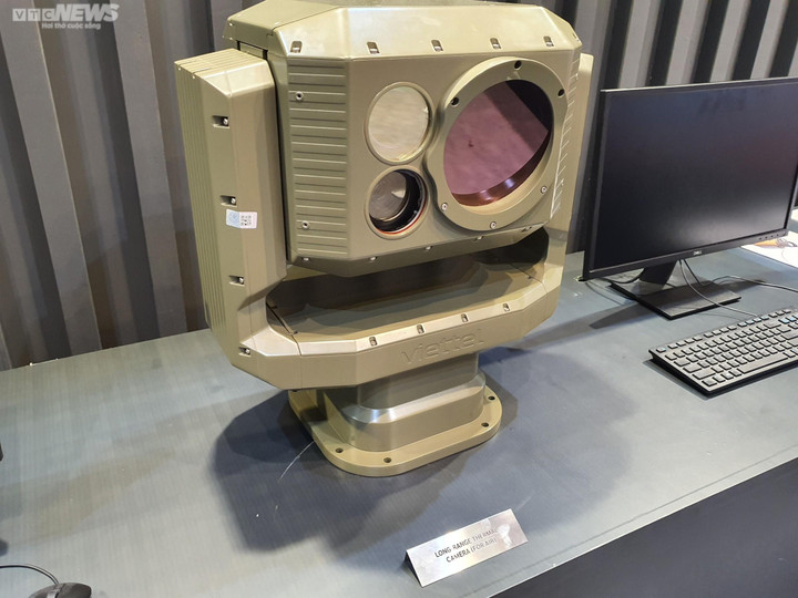 Triển lãm Quốc phòng 2022: Không quân Việt Nam trình diễn trên bầu trời Hà Nội - 73