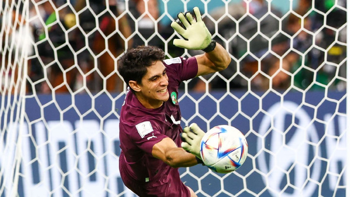 Kỳ lạ World Cup 2022: Đá phạt đền quá khó, đến Messi, Lewandowski cũng thất bại - 1