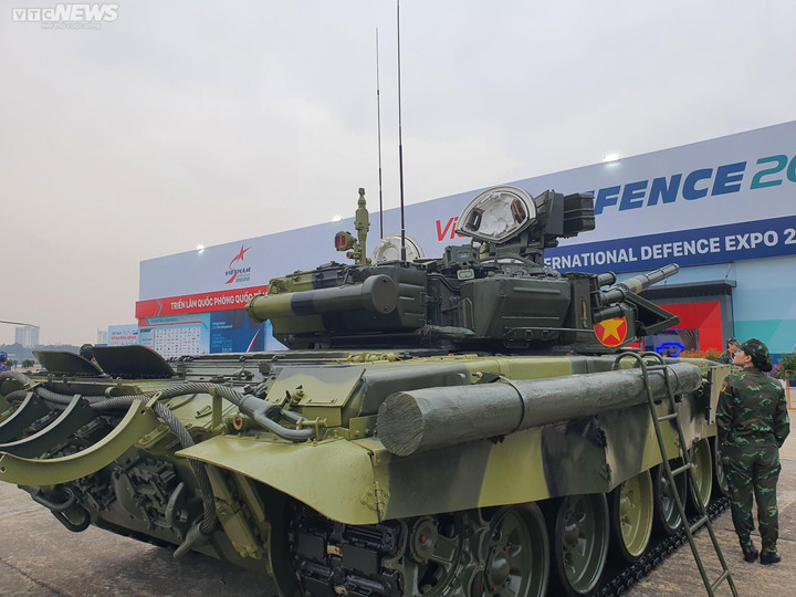 Triển lãm Quốc phòng 2022: Không quân Việt Nam trình diễn trên bầu trời Hà Nội - 61