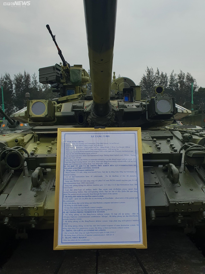 Triển lãm Quốc phòng 2022: Không quân Việt Nam trình diễn trên bầu trời Hà Nội - 63