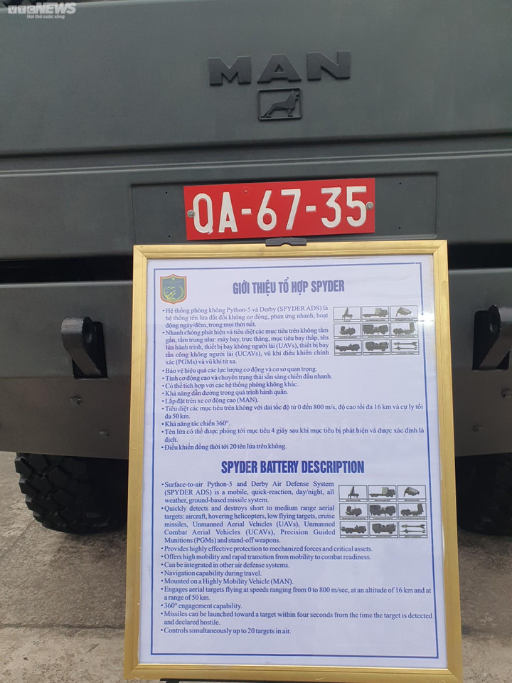 Triển lãm Quốc phòng 2022: Không quân Việt Nam trình diễn trên bầu trời Hà Nội - 33