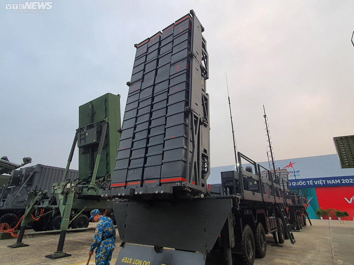 Triển lãm Quốc phòng 2022: Không quân Việt Nam trình diễn trên bầu trời Hà Nội - 34