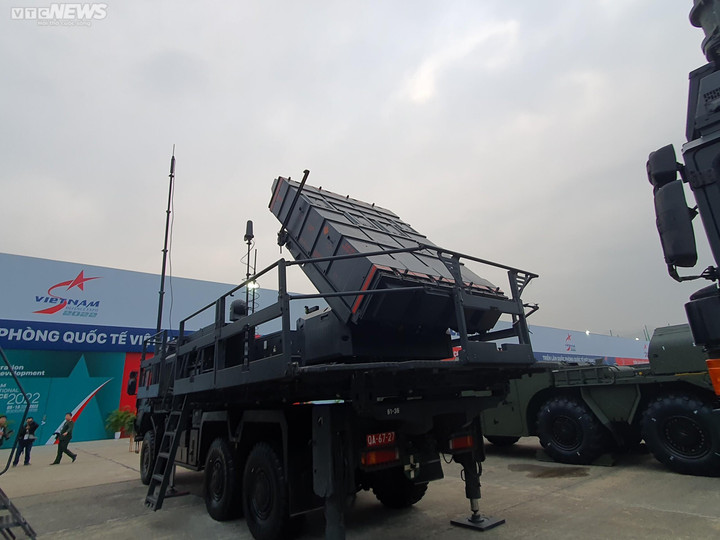 Triển lãm Quốc phòng 2022: Không quân Việt Nam trình diễn trên bầu trời Hà Nội - 35