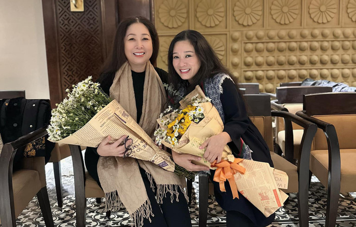 Sao Việt 10/12: Việt Hương cúng giỗ 2 năm ngày mất cố nghệ sĩ Chí Tài - 3