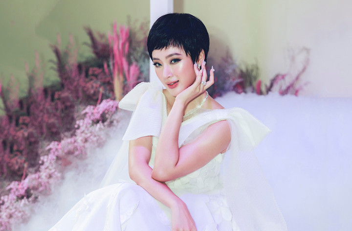 Angela Phương Trinh đẹp khác lạ với tóc ngắn cá tính - 7