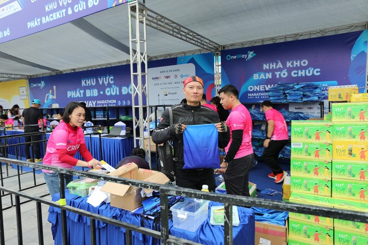 OneWay Marathon 2022: Hàng nghìn VĐV đổ bộ Cát Bà - 3