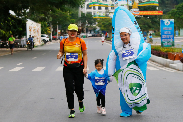 Những khoảnh khắc ấn tượng của OneWay Marathon Cát Bà 2022 - 2