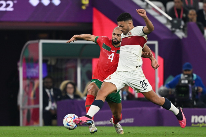 Trực tiếp bóng đá Maroc 1-0 Bồ Đào Nha: Thẻ đỏ phút bù giờ - 4