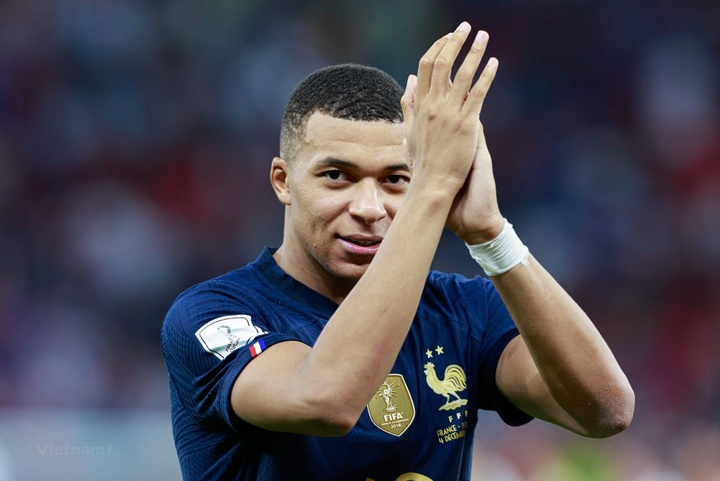 Phong độ hủy diệt của Mbappe khiến tuyển Anh đau đầu - 1