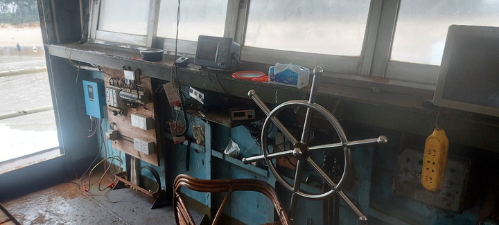 Bên trong tàu có chữ Trung Quốc vừa trôi dạt vào bờ biển Quảng Trị - 8