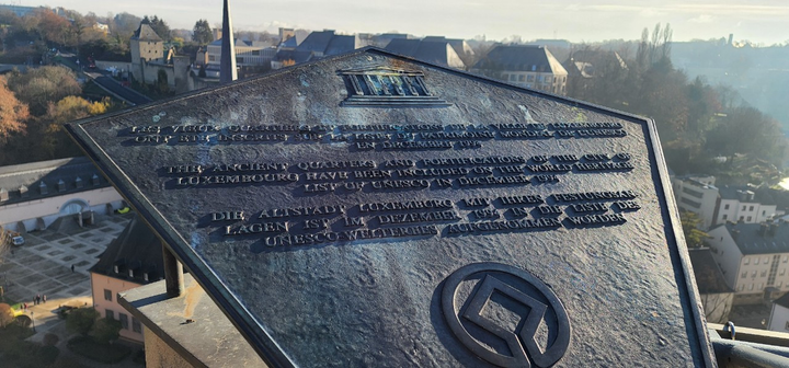 Phút thư thái của Thủ tướng Phạm Minh Chính tại phố cổ Luxembourg - 5