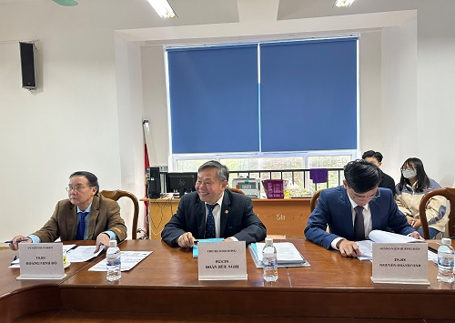 Những sinh viên đầu tiên của ngành Y đa khoa bảo vệ khóa luận tốt nghiệp - 2