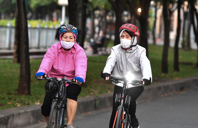 Thời tiết ngày 12/12: Bắc Bộ hửng nắng trước khi đón không khí lạnh tăng cường - 1