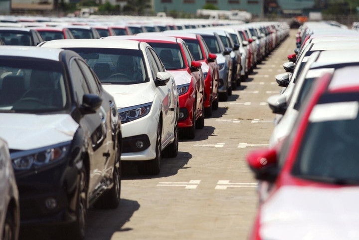 Việt Nam nhập gần 23.000 ô tô trong tháng 11 - 1