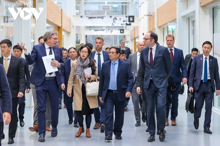 Thủ tướng thăm nơi tập trung các doanh nghiệp công nghệ hàng đầu của Hà Lan - 3