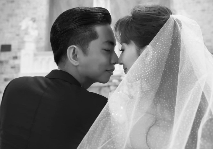 Ảnh cưới trong nhà thờ của Khánh Thi - Phan Hiển - 5