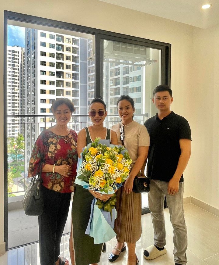 Sao Việt 13/12: Ảnh hiếm thời trẻ của Quyền Linh, NSƯT Thành Lộc - 8