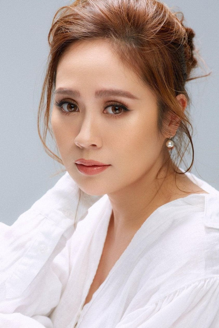 Sao Việt 14/12: Bà xã Quyền Linh trẻ trung, sành điệu ở tuổi 51 - 8