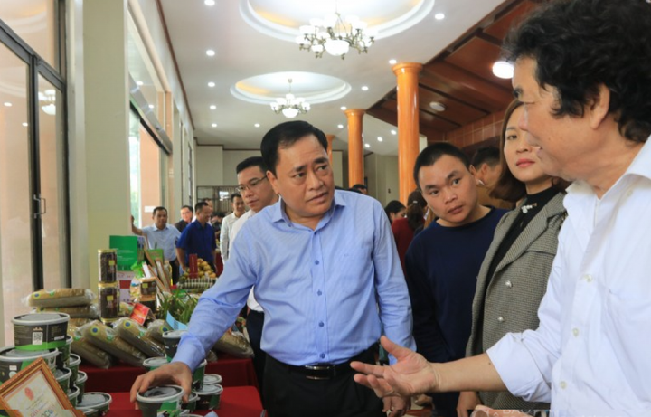 Chủ tịch tỉnh Lạng Sơn công khai số điện thoại, sẵn sàng đối thoại với nông dân - 1