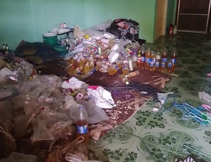 Khách quỵt tiền thuê nhà, để lại căn phòng với các chai nước bốc mùi gây sốc - 3
