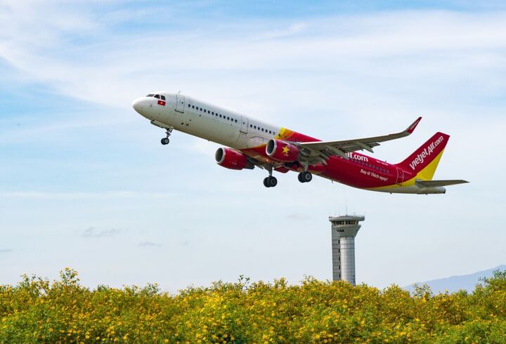 Hàng không cấp tập mở đường bay đón khách du lịch - 2