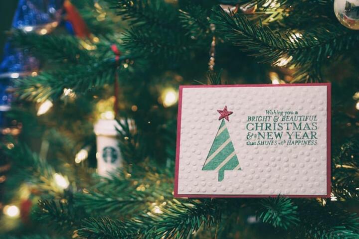 9 món đồ không thể thiếu khi trang trí cây thông Noel - 6