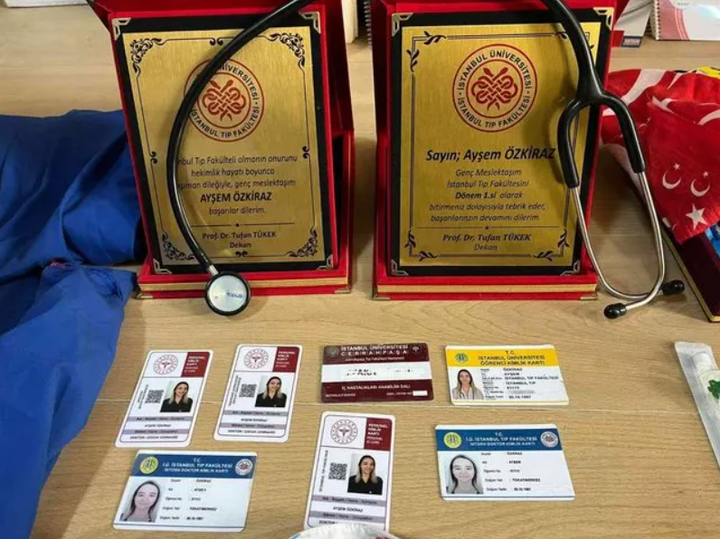 Cô gái 20 tuổi giả mạo bác sĩ làm việc ở bệnh viện suốt một năm mà không ai biết - 2