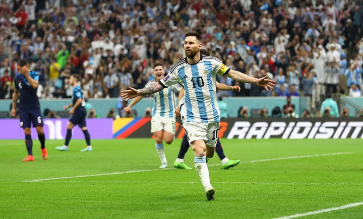 Trực tiếp bóng đá Argentina 3-0 Croatia: Messi nhấn chìm Croatia - 8