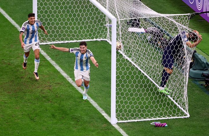 Trực tiếp bóng đá Argentina 3-0 Croatia: Messi nhấn chìm Croatia - 6