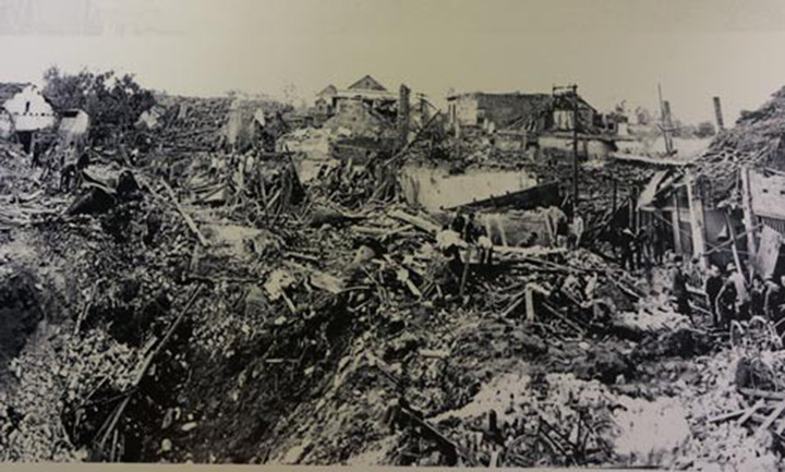 Quizz: Ai là phi công đầu tiên bắn rơi B-52 ở 'Điện Biên Phủ trên không'? - 7