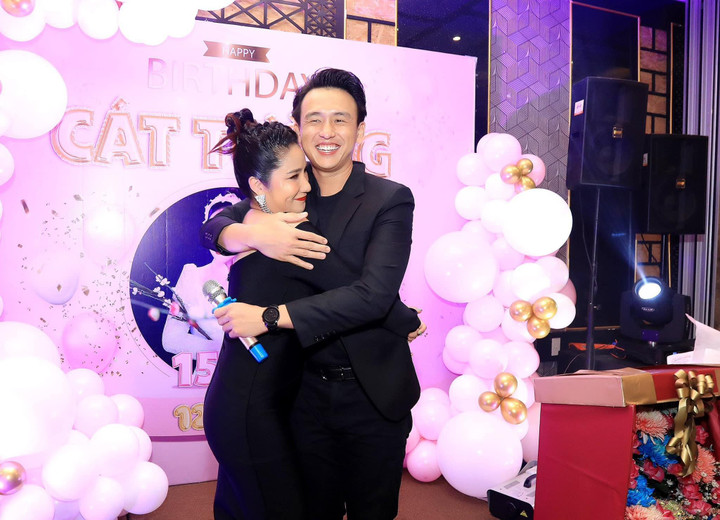 MC Cát Tường đón tuổi mới hạnh phúc bên dàn sao Việt đình đám - 10