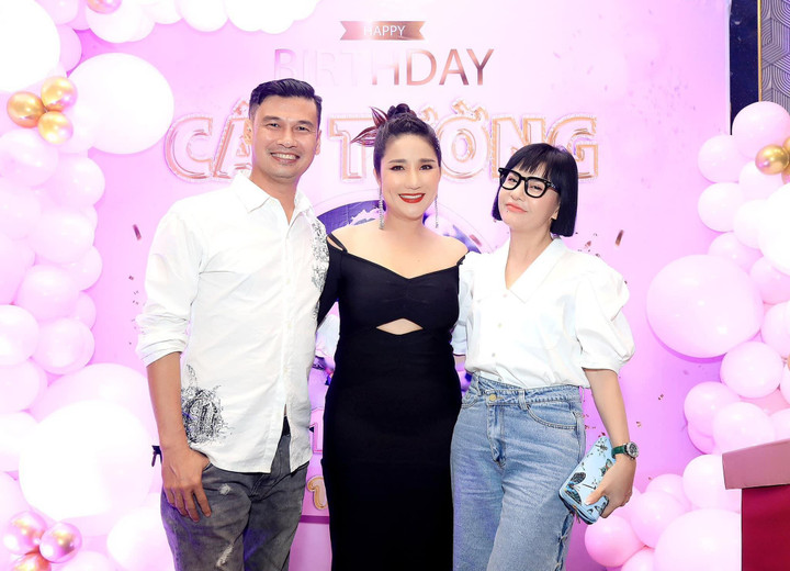 MC Cát Tường đón tuổi mới hạnh phúc bên dàn sao Việt đình đám - 6